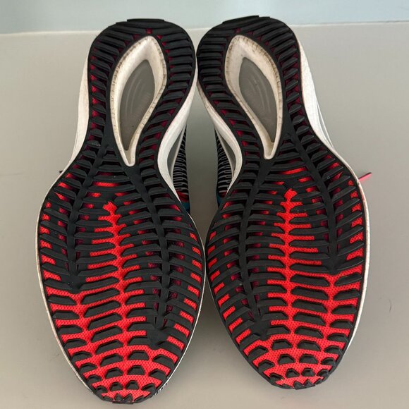 Athletic_Shoes
